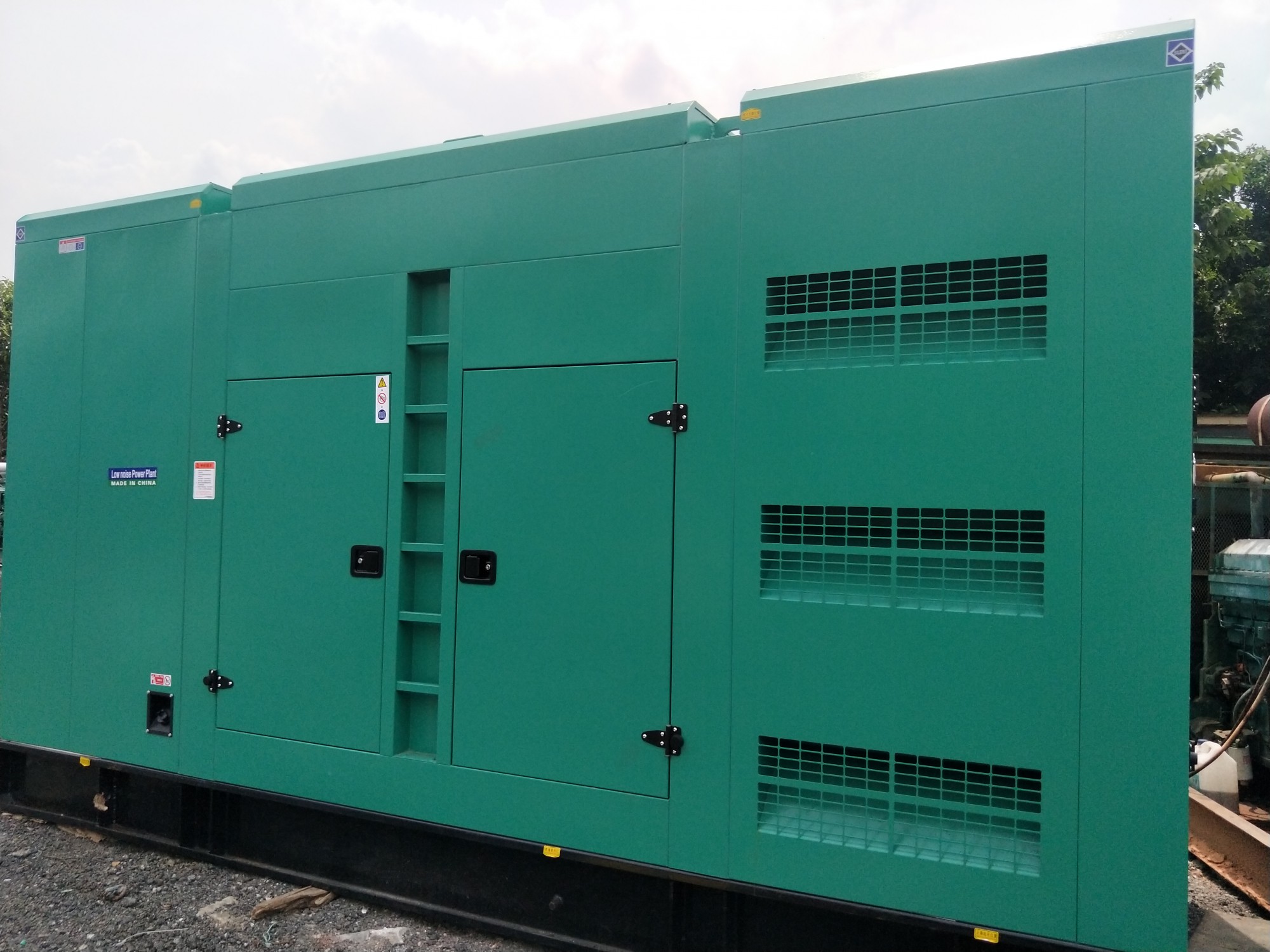 康明斯發(fā)電機作為工業(yè)備用電源，為什么這么受企事業(yè)單位歡迎？